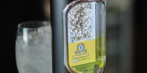 THE BAR ESSENTIAL– SERVE UP SUCCESS WITH R. WHITE’S